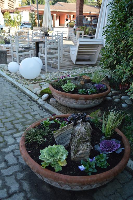 Casteggio Hotel Le Vigne Di Corvino מראה חיצוני תמונה