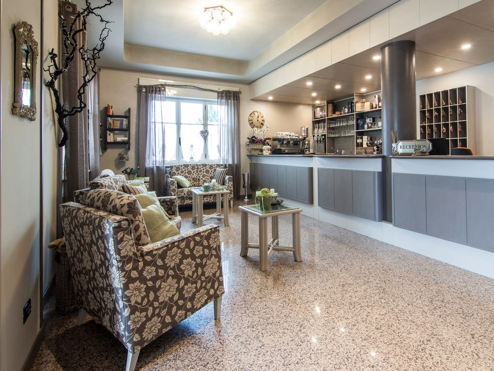 Casteggio Hotel Le Vigne Di Corvino מראה חיצוני תמונה
