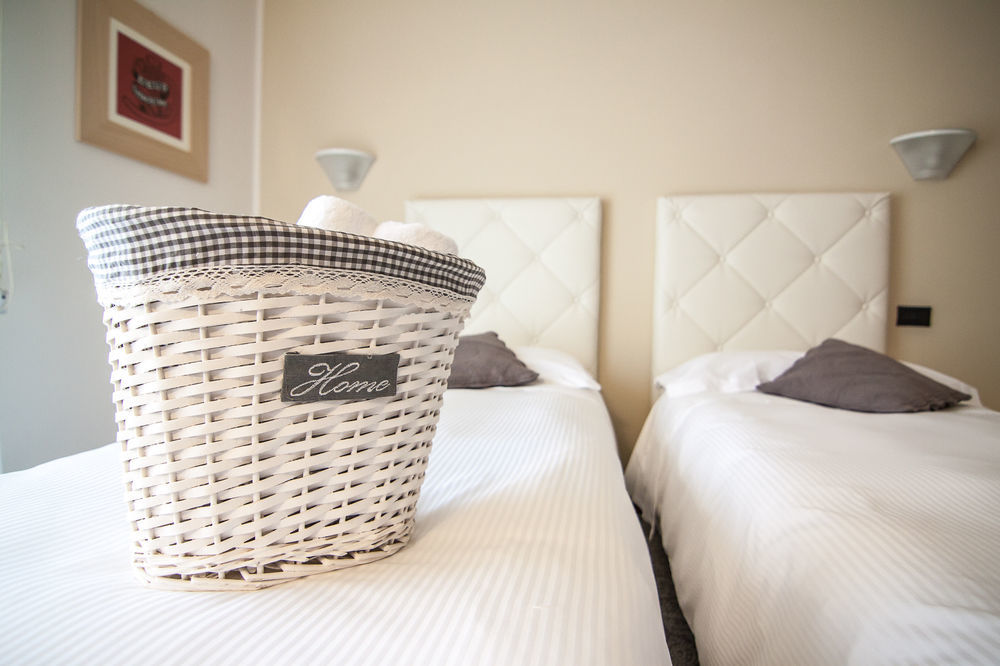 Casteggio Hotel Le Vigne Di Corvino מראה חיצוני תמונה