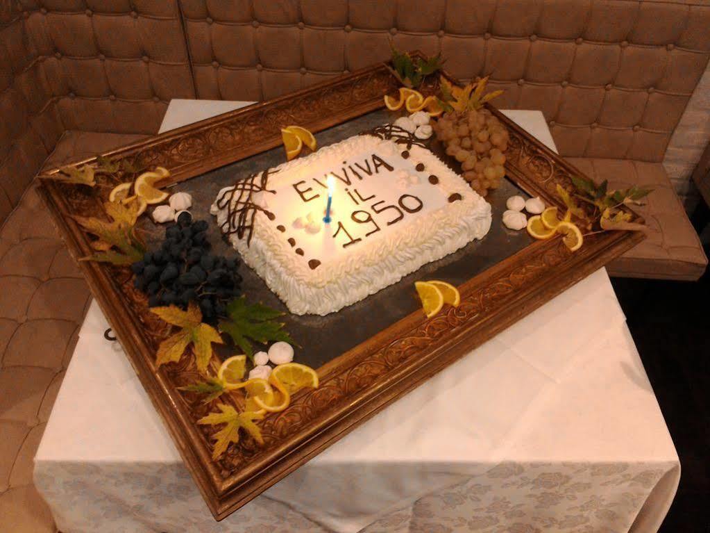 Casteggio Hotel Le Vigne Di Corvino מראה חיצוני תמונה