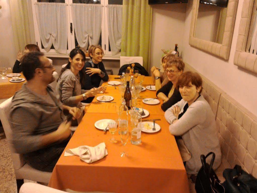 Casteggio Hotel Le Vigne Di Corvino מראה חיצוני תמונה